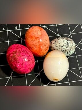 Vtg Alabaster Marble Eggs Set of 4